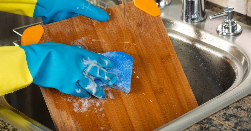 как мыть деревянную посуду