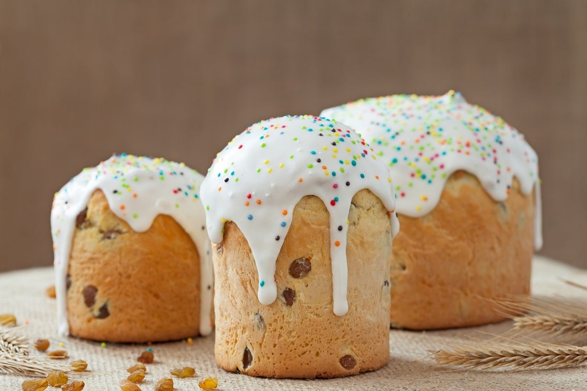 Panettone with Icing