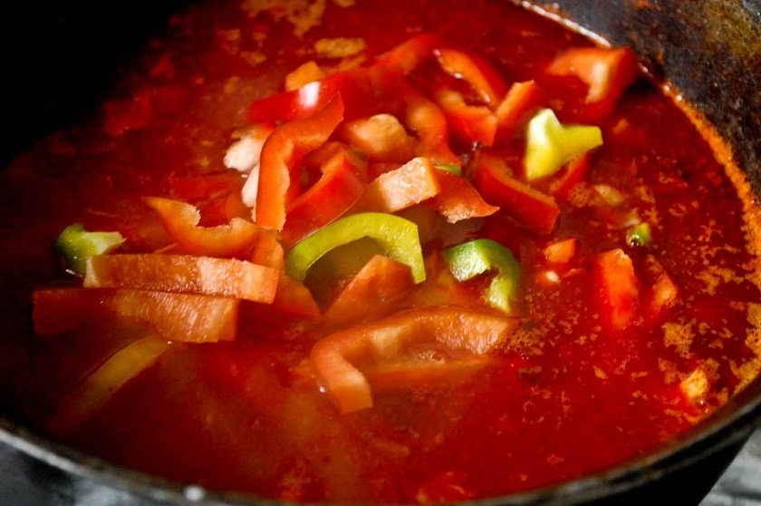 солить рыбный суп