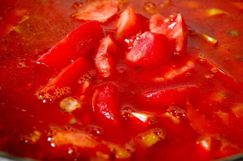 уха с помидорами