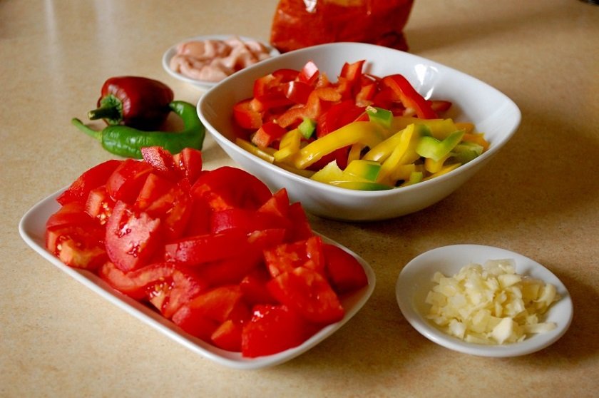 мелко нарезанные овощи