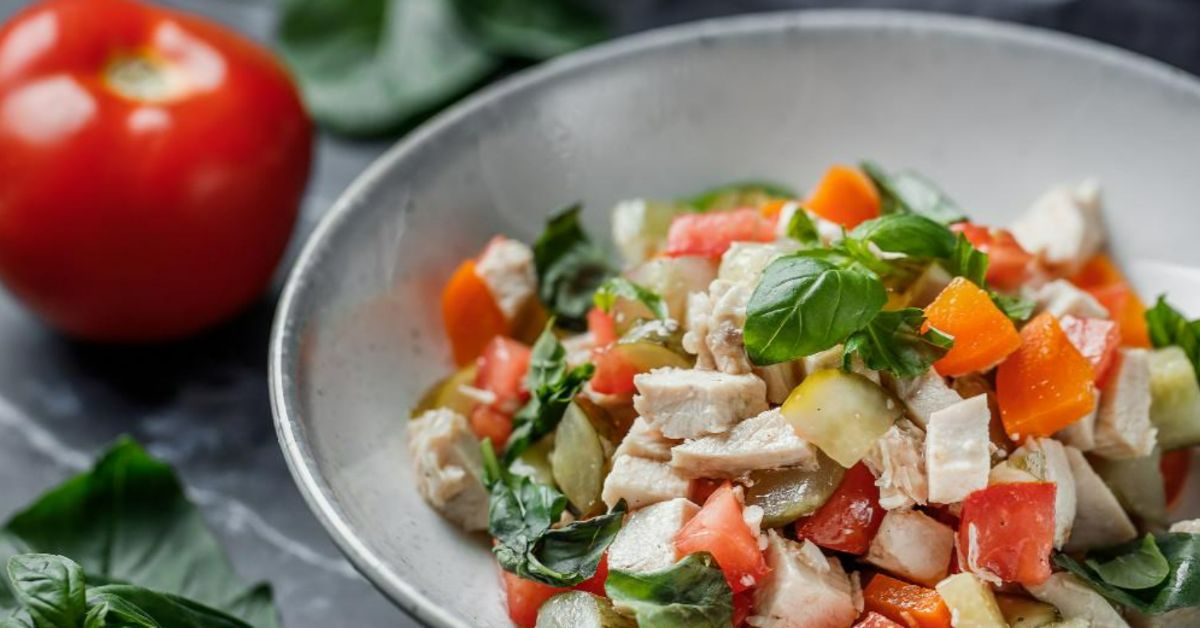 салат с курицей