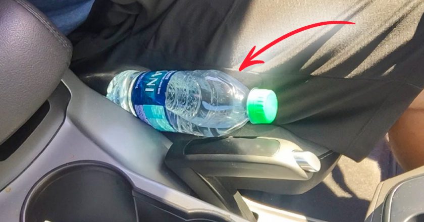 бутылка чистой воды