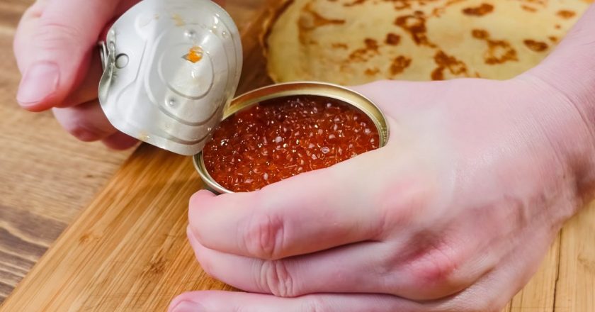 банка красной икры