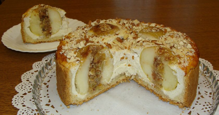 Заливной пирог с яблоками