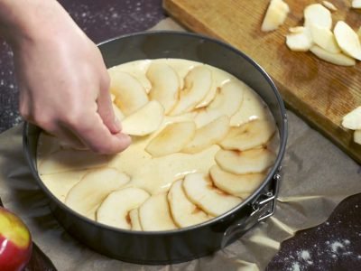 Яблочные пироги в духовке