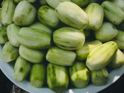 Зачем чистить огурцы