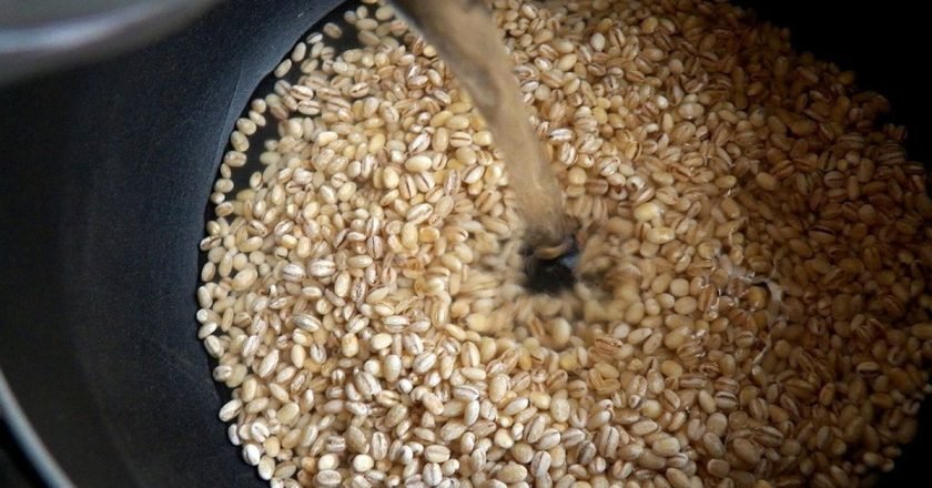 замачивать крупы перед варкой