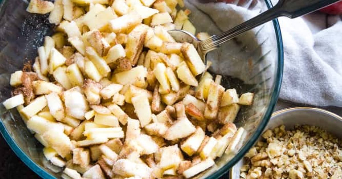 яблоки с корицей