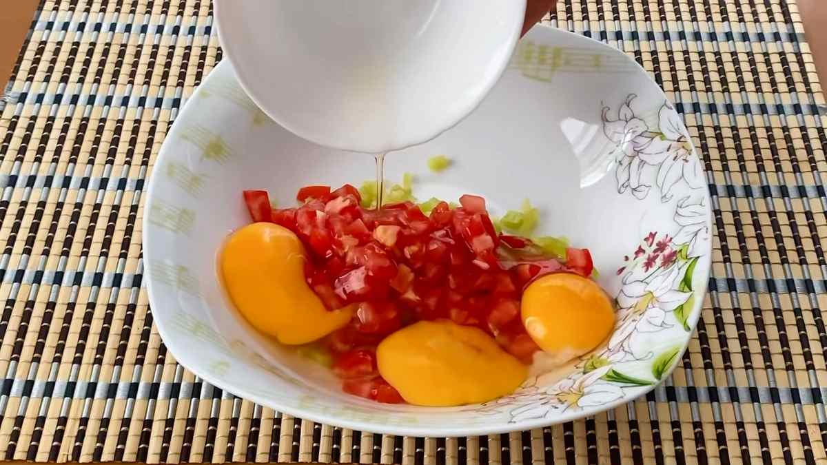 помидор, перец и яйцо