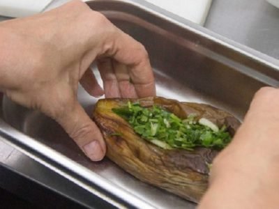 Баклажаны с соусом баже