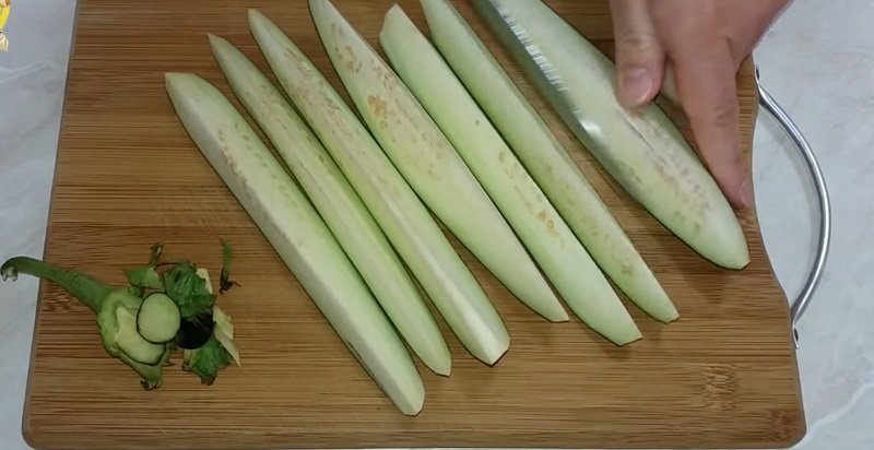 нарезанные баклажаны