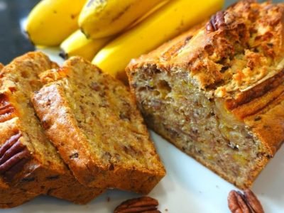 Банановый хлеб с хрустящей корочкой