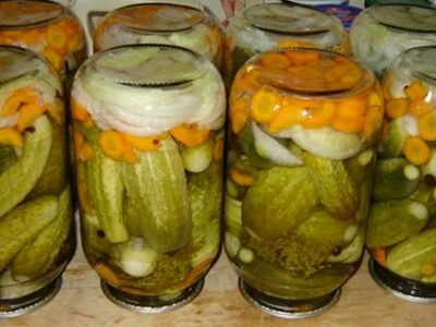 Баварские огурцы, маринованные с овощами