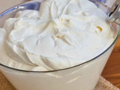 Простой белково-творожный крем для тортов