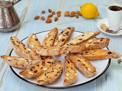 Бискотти с лимоном и вяленой клюквой