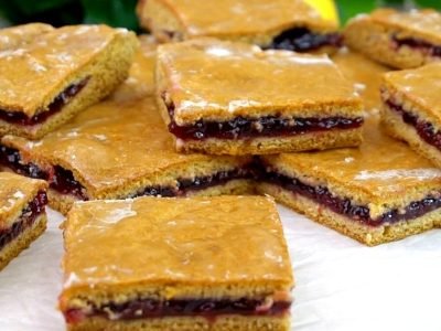 Бисквитное печенье с вареньем