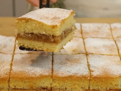 Бисквитный пирог с яблоками: шарлотка по-новому