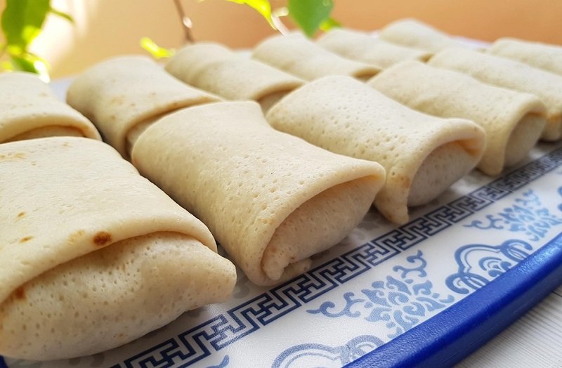 Блинчики с хумусом, этапы приготовления