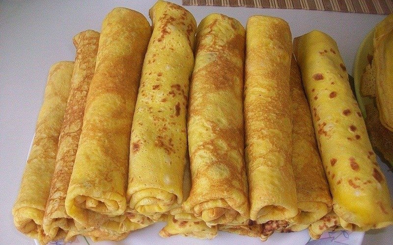 блинцы с сметанным соусом