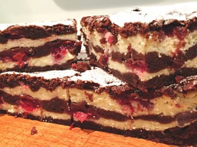 Брауни с творогом и вишней