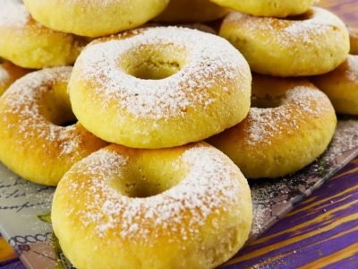 Мягкие творожные бублики в духовке