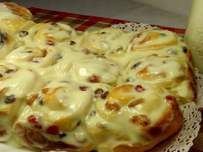 Булочки с изюмом