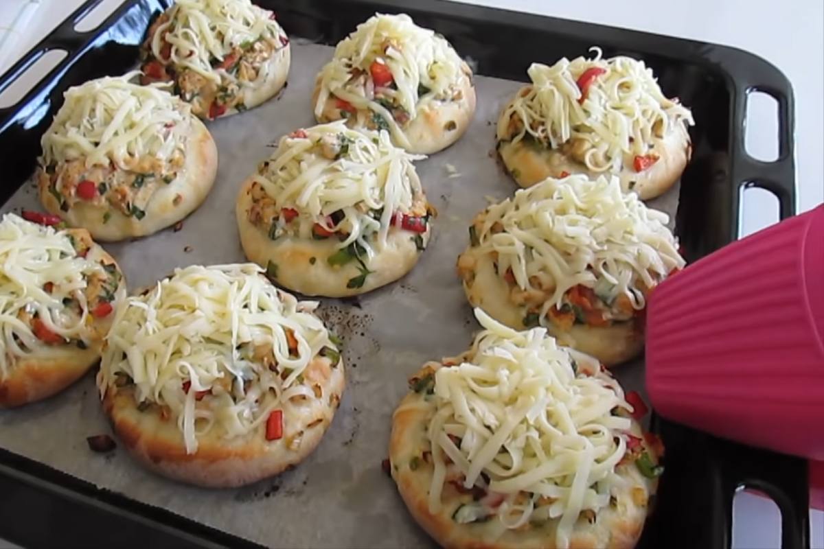 Булочки с курицей - Со Вкусом