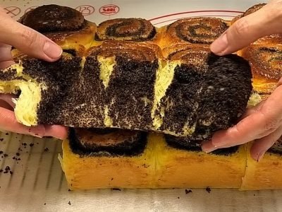 Заливные булочки с маком из дрожжевого теста