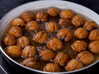 Булочки с орехами и апельсиновой цедрой