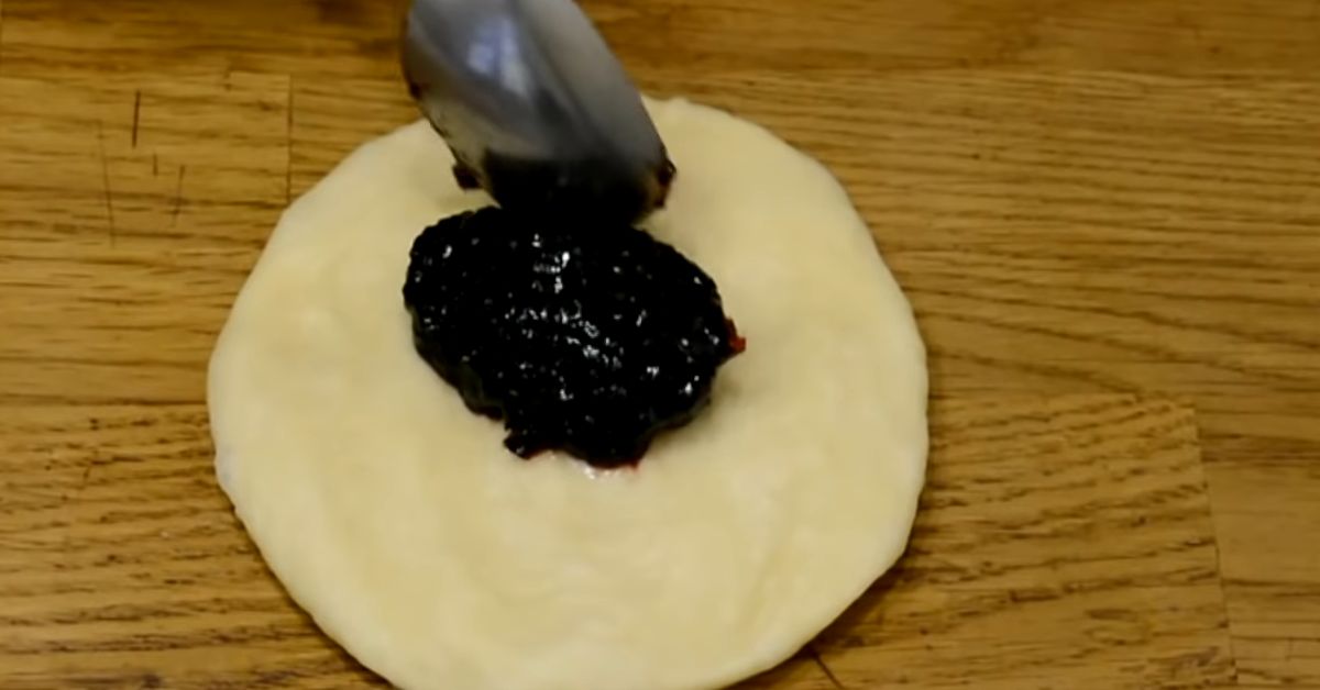 булочки со смородиной