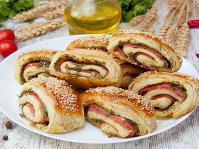 Булочки «Улитки» с ветчиной