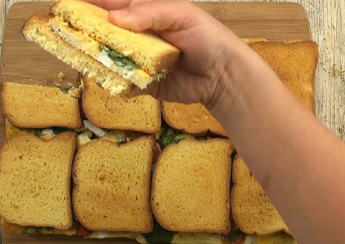 бутерброд с яйцами