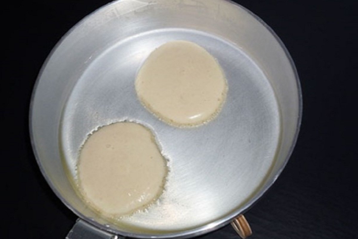 тесто на сковороде