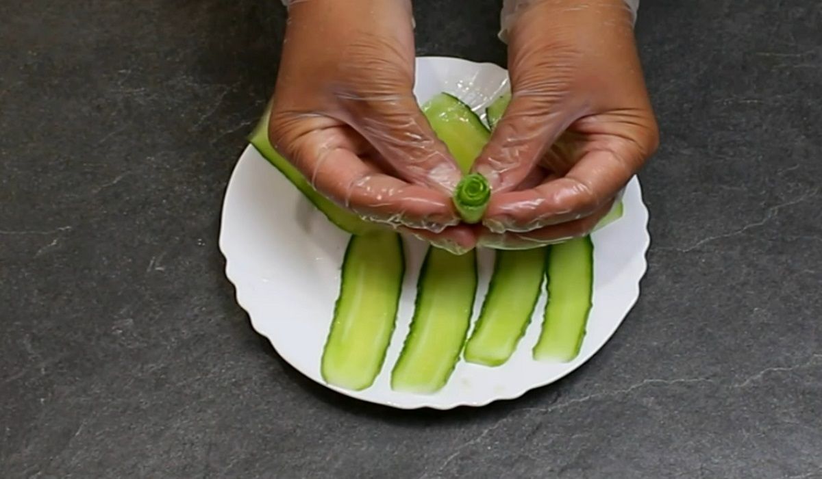 огуречные рулетики