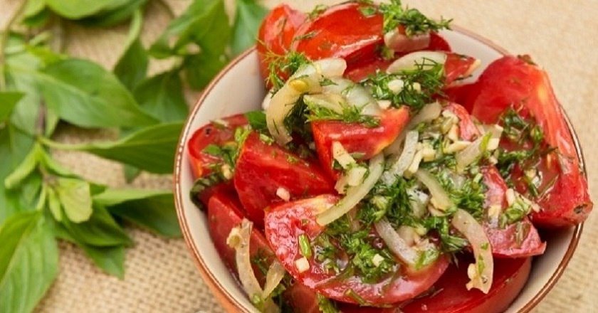 «Быстрые» маринованные помидоры: скорее готовьте и делитесь рецептом с подругами