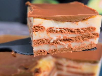 Быстрый торт из печенья с шелковистым кремом