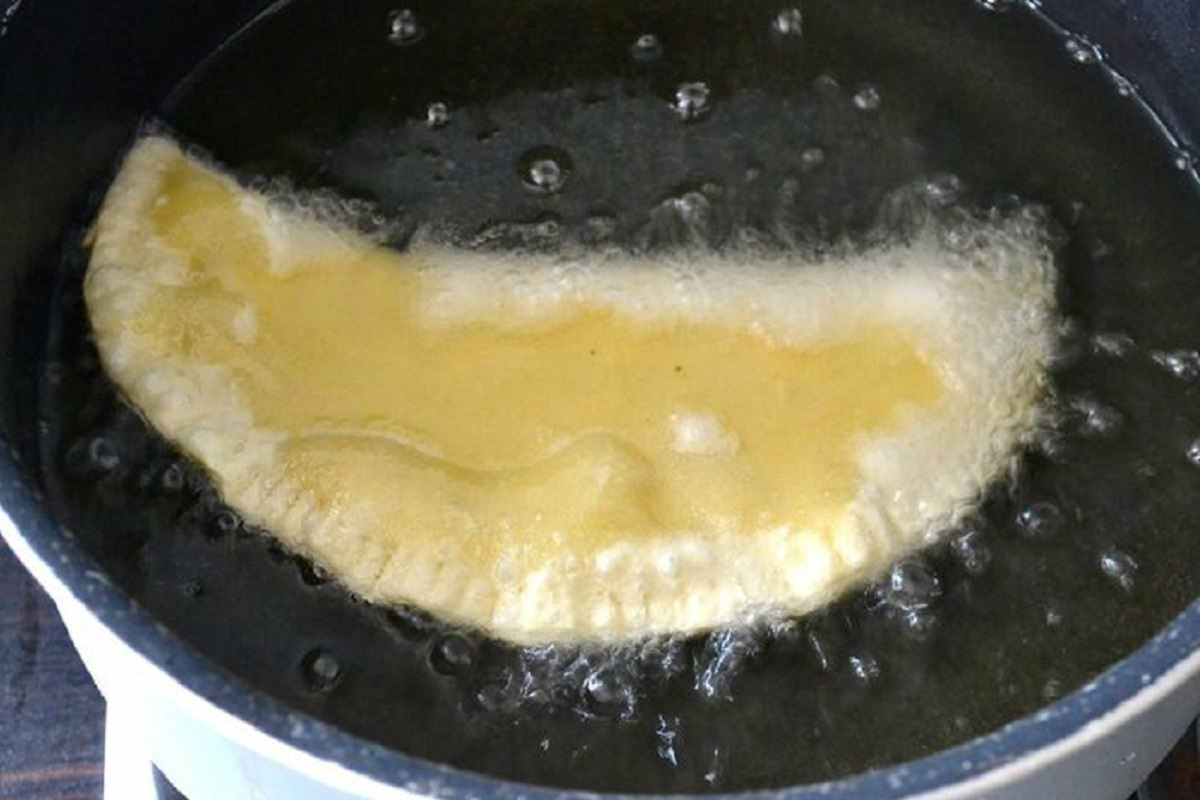 чебурек в масле