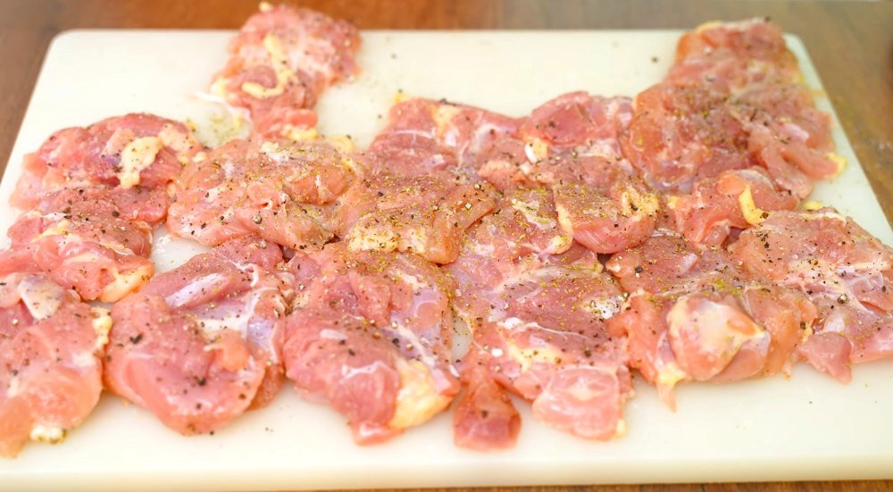 чемодан из картофеля и мяса