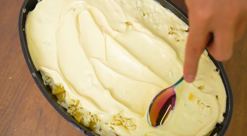 чемодан из картофеля и мяса