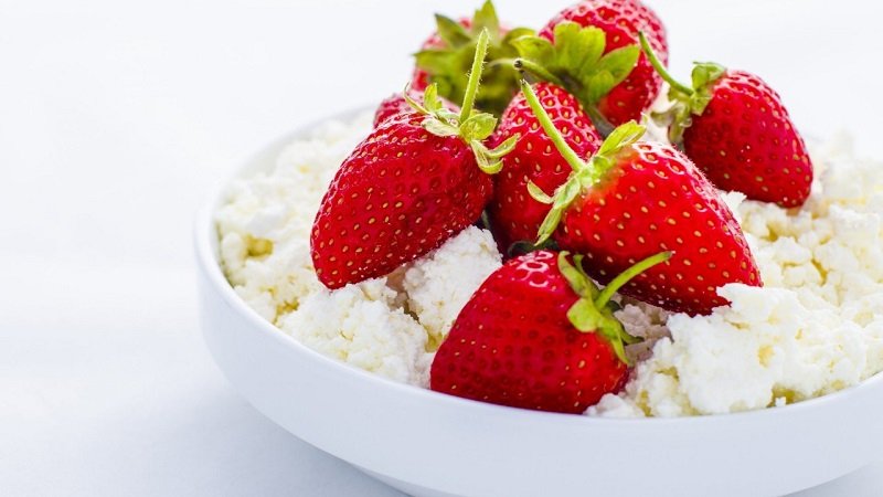 творог с клубникой