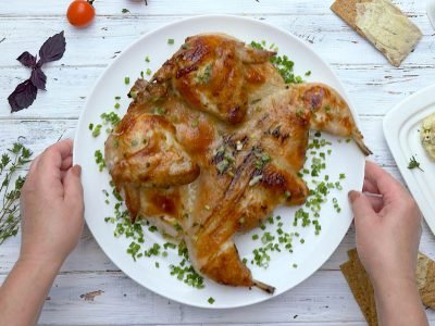 Цыпленок с чесноком, тимьяном и лимоном