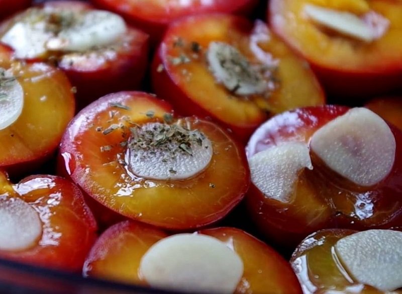 сливы перед запеканием