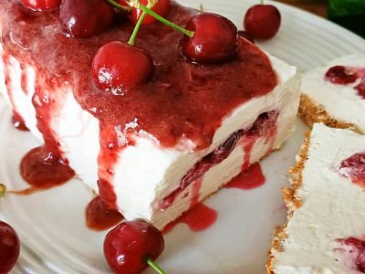 Летний десерт с черешней без выпечки