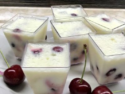 Десерт с вишней