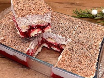 Десерт с замороженной малиной: рецепт без выпечки