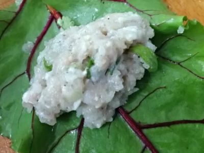 Долма со свининой и свекольной ботвой