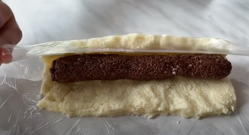 формирование кокосового рулета