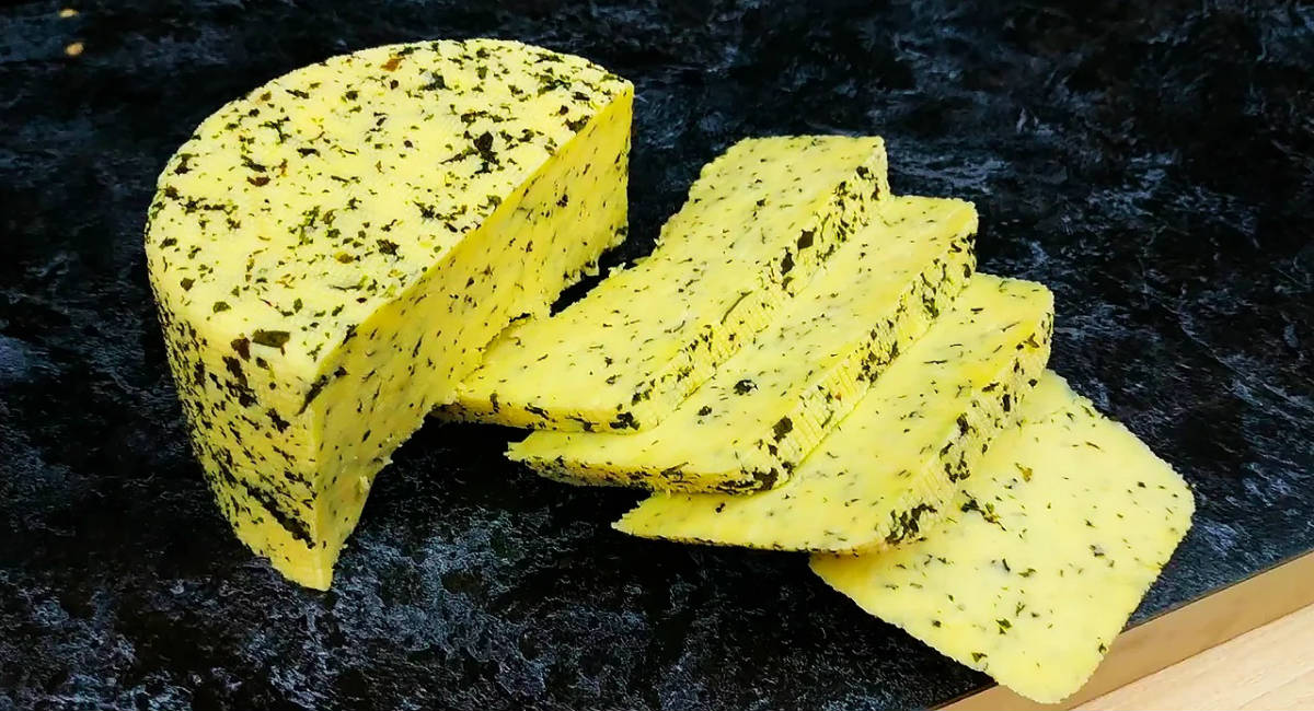 домашний сыр с травами