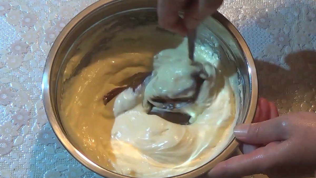 Домашній торт «Крем-брюле» з вишнею